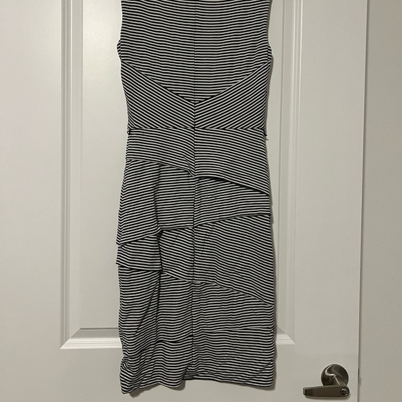 White House Black Market dress - Picture 3 of 3
